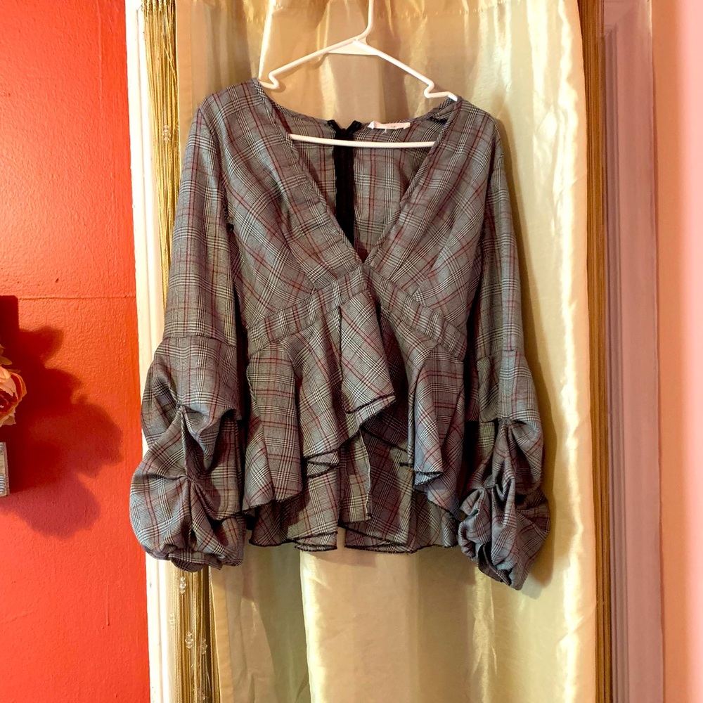 Puff sleeve blouse